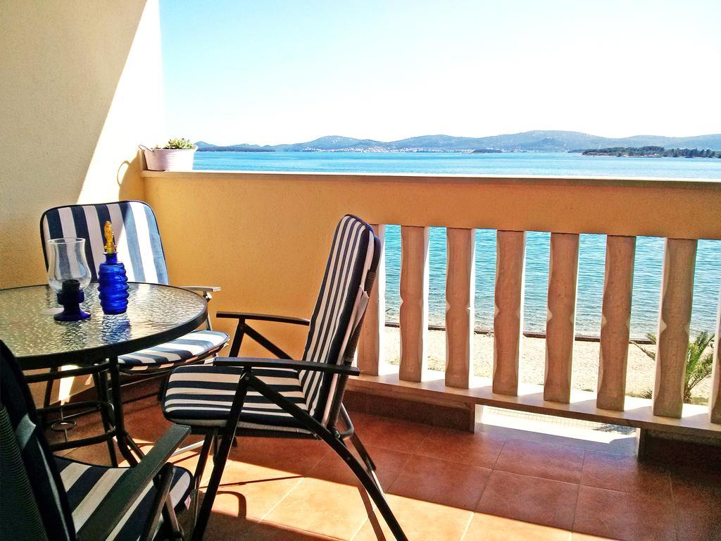 Beach Apartment Sveti Filip I Jakov - Turanj Exterior photo